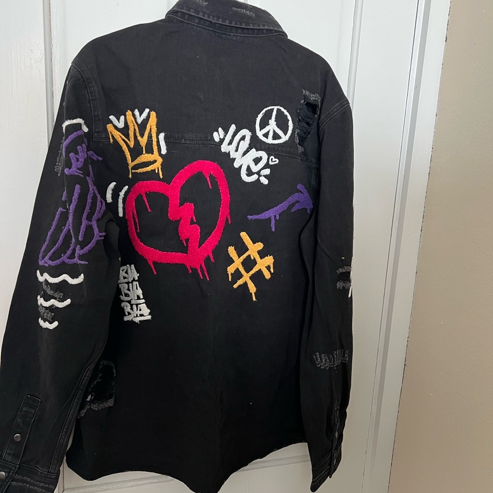 Black Distressed Denim Shirt Jacket with Graffiti Art, XL NWT
